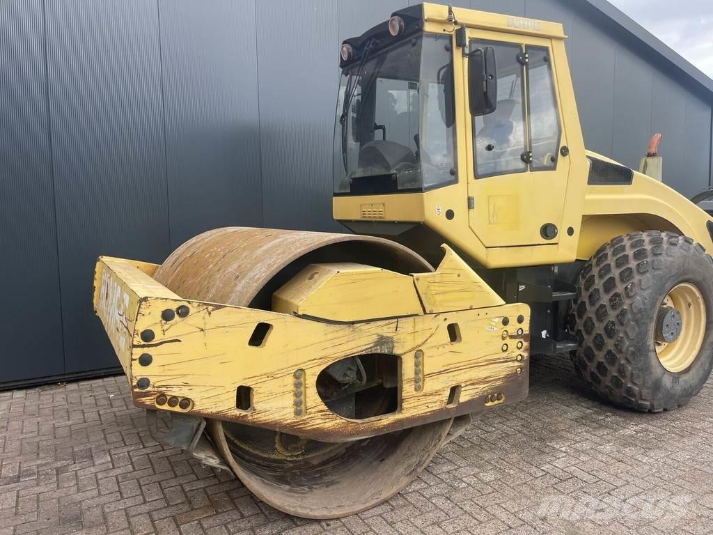 Bomag Bw 213 Pneimatiskie veltņi