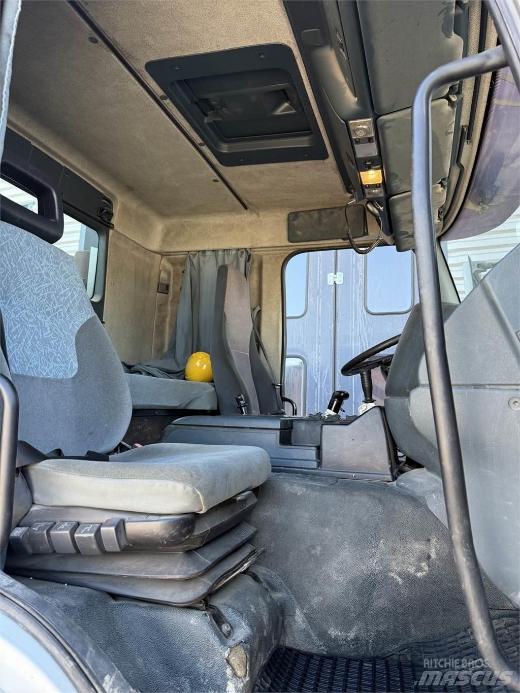 Sisu E12M 8x2 Pašizgāzējs