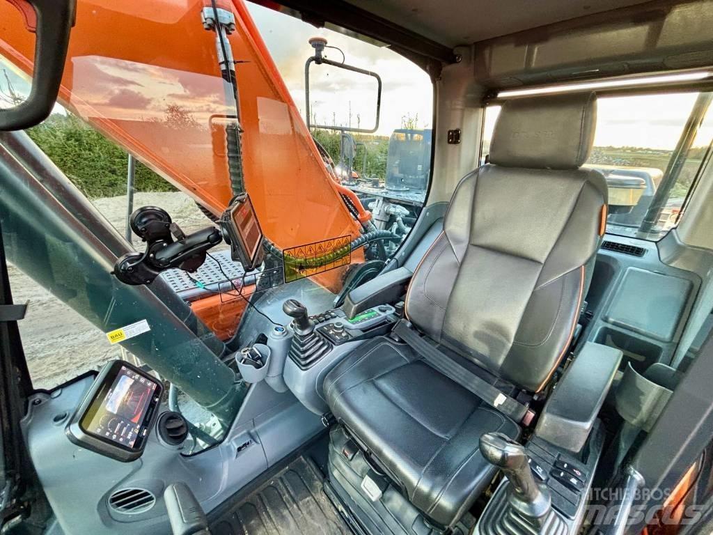 Doosan DX 255 Kāpurķēžu ekskavatori