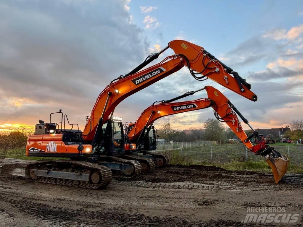 Doosan DX 255 Kāpurķēžu ekskavatori