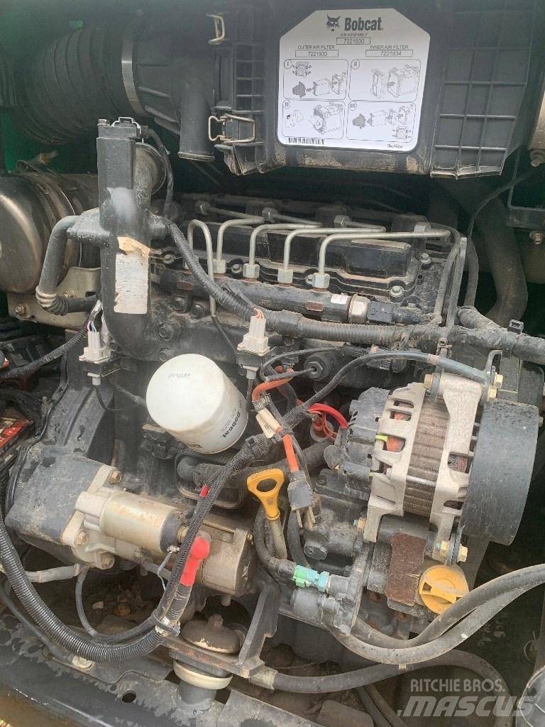 Bobcat T 650 Lietoti riteņu kompaktiekrāvēji
