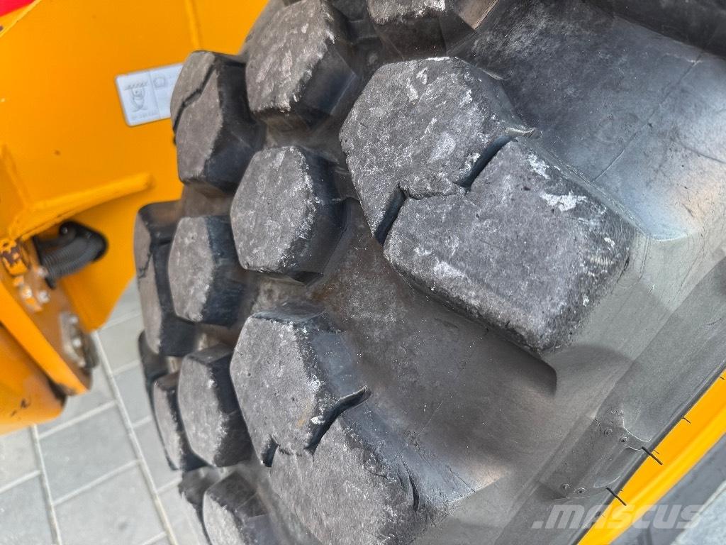 JCB 540-140 Teleskopiskie manipulatori