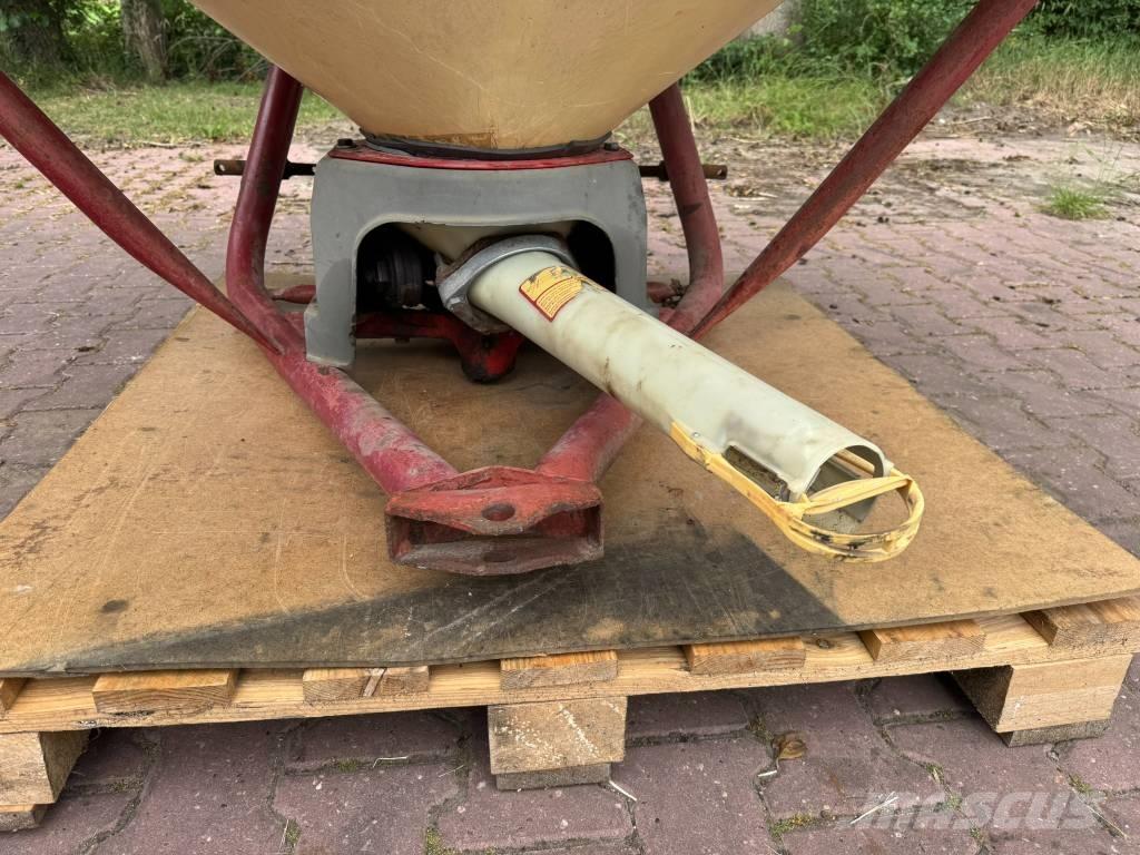 Vicon pendelstrooier Minerālmēslu izkliedētāji