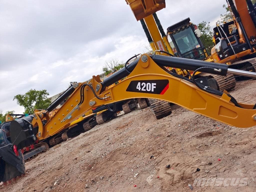CAT 420 F Ekskavatori-iekrāvēji