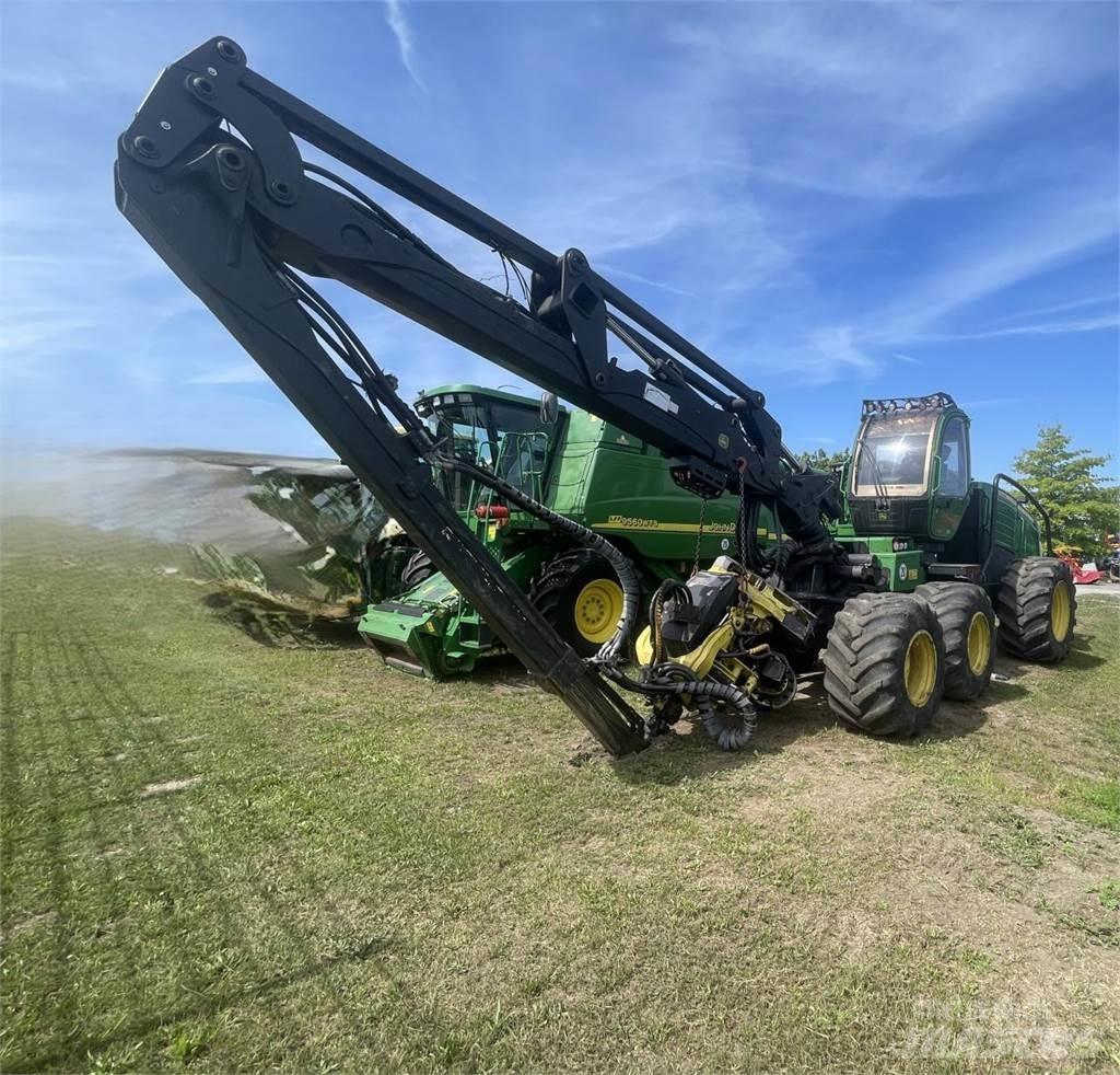 John Deere 1270 E Harvesteri