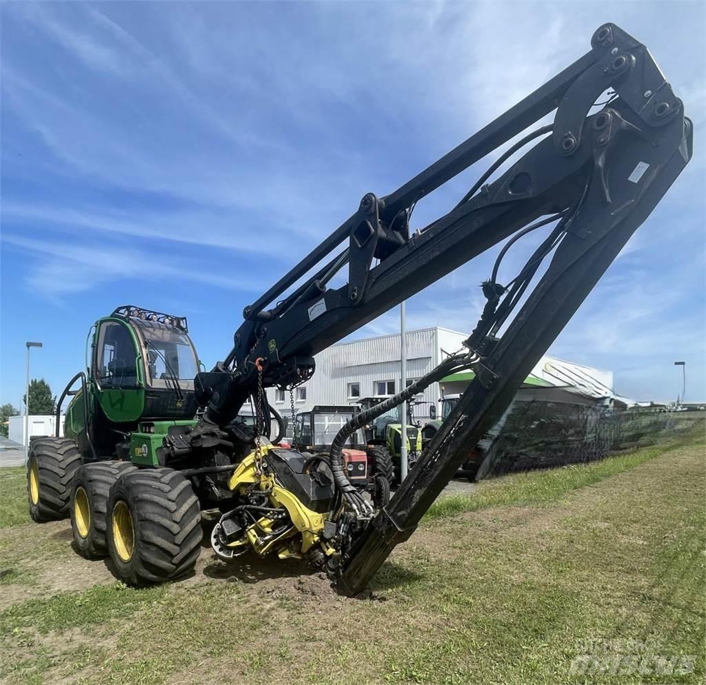 John Deere 1270 E Harvesteri