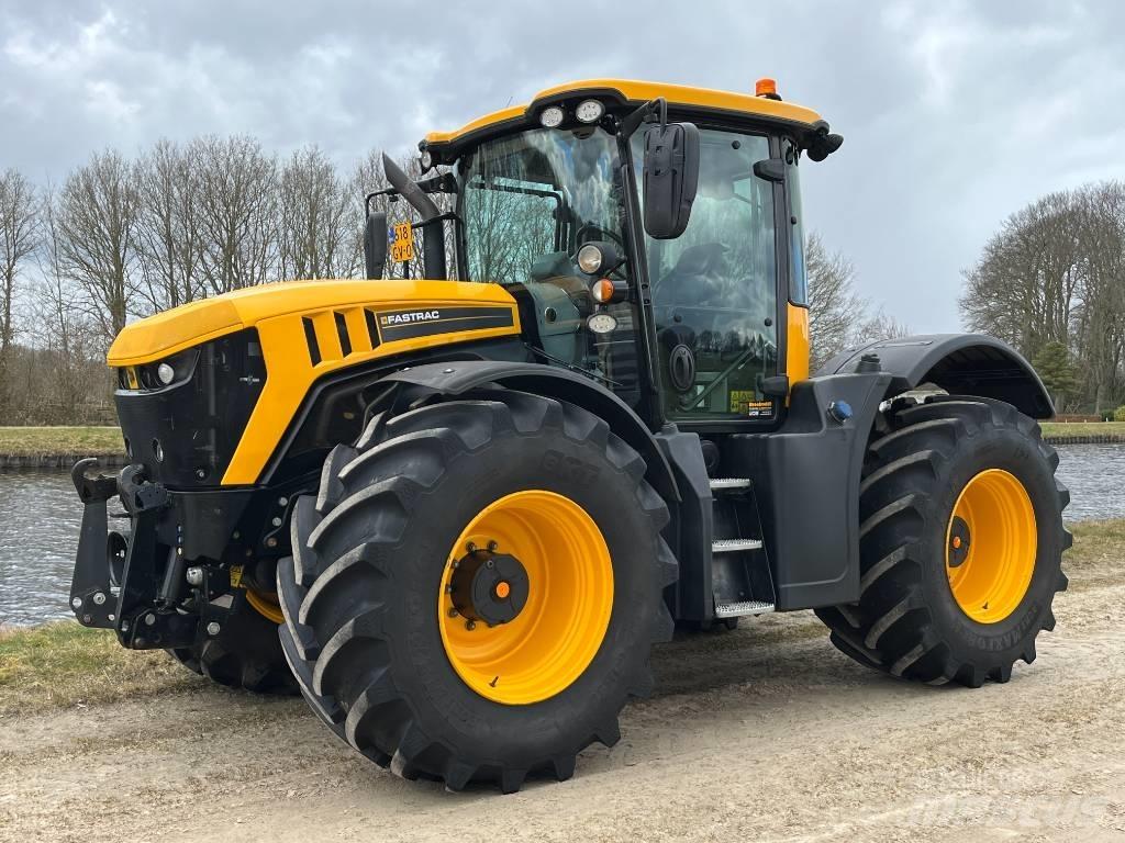 JCB Fastrac 4220 Traktori