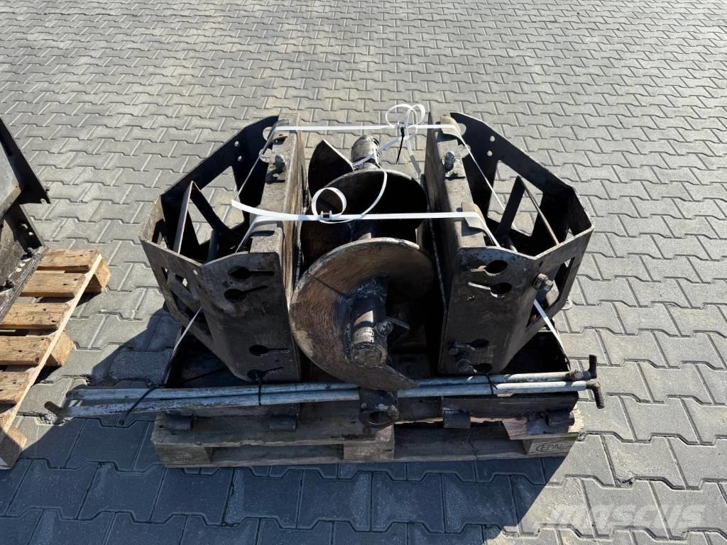 Volvo 6820 D / 7820 D Asfalta klājēji