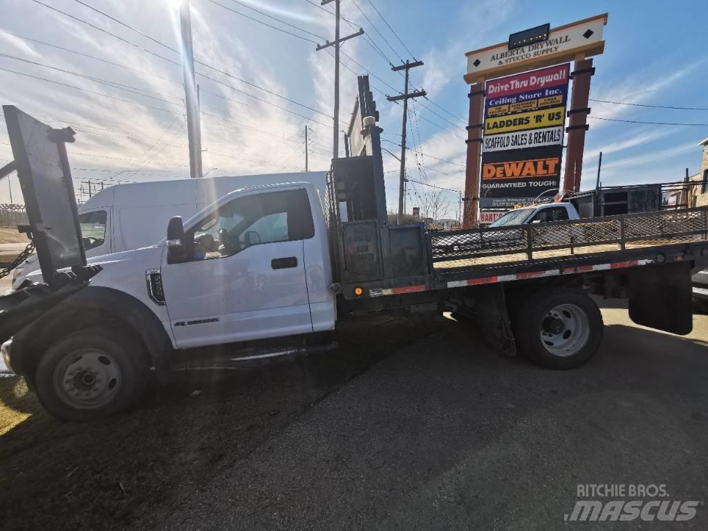 Ford F 550 XLT Platformas/izkraušana no sāniem