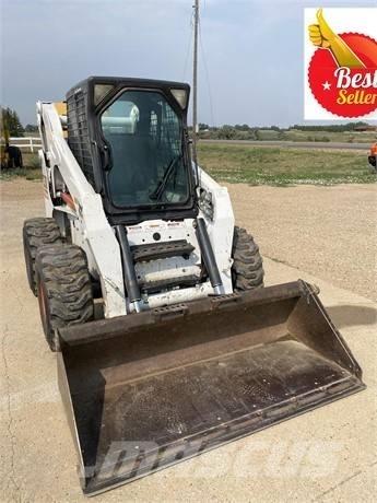 Bobcat S 300 Lietoti riteņu kompaktiekrāvēji