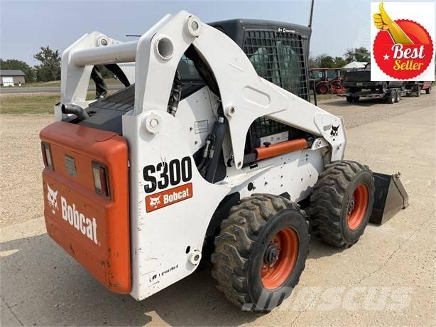 Bobcat S 300 Lietoti riteņu kompaktiekrāvēji