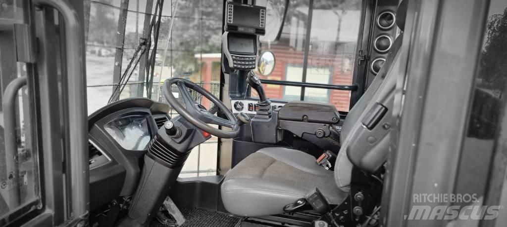 Hyundai HL 960 Iekrāvēji uz riteņiem