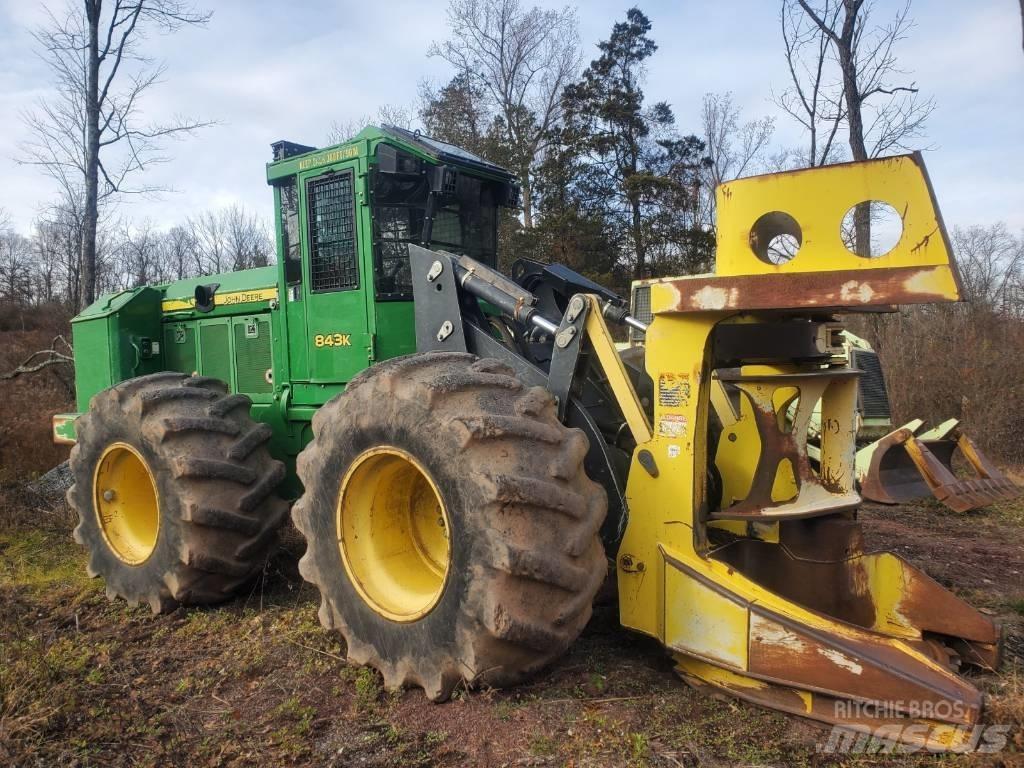 John Deere 843 K Zaru savācēji