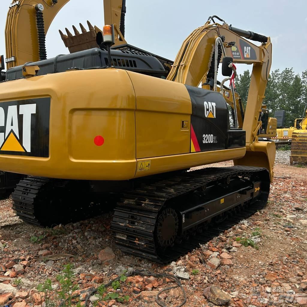 CAT 320D2L Kāpurķēžu ekskavatori