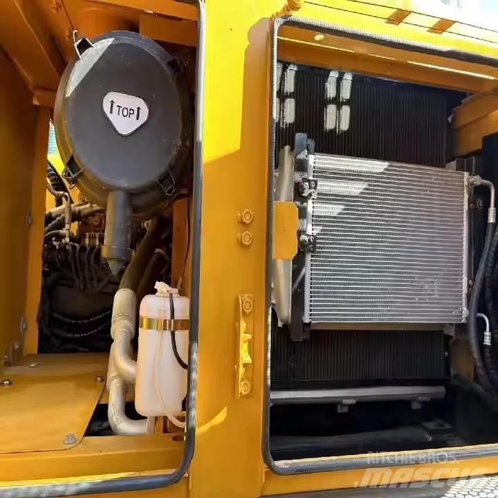 Sany SY 215 C Kāpurķēžu ekskavatori