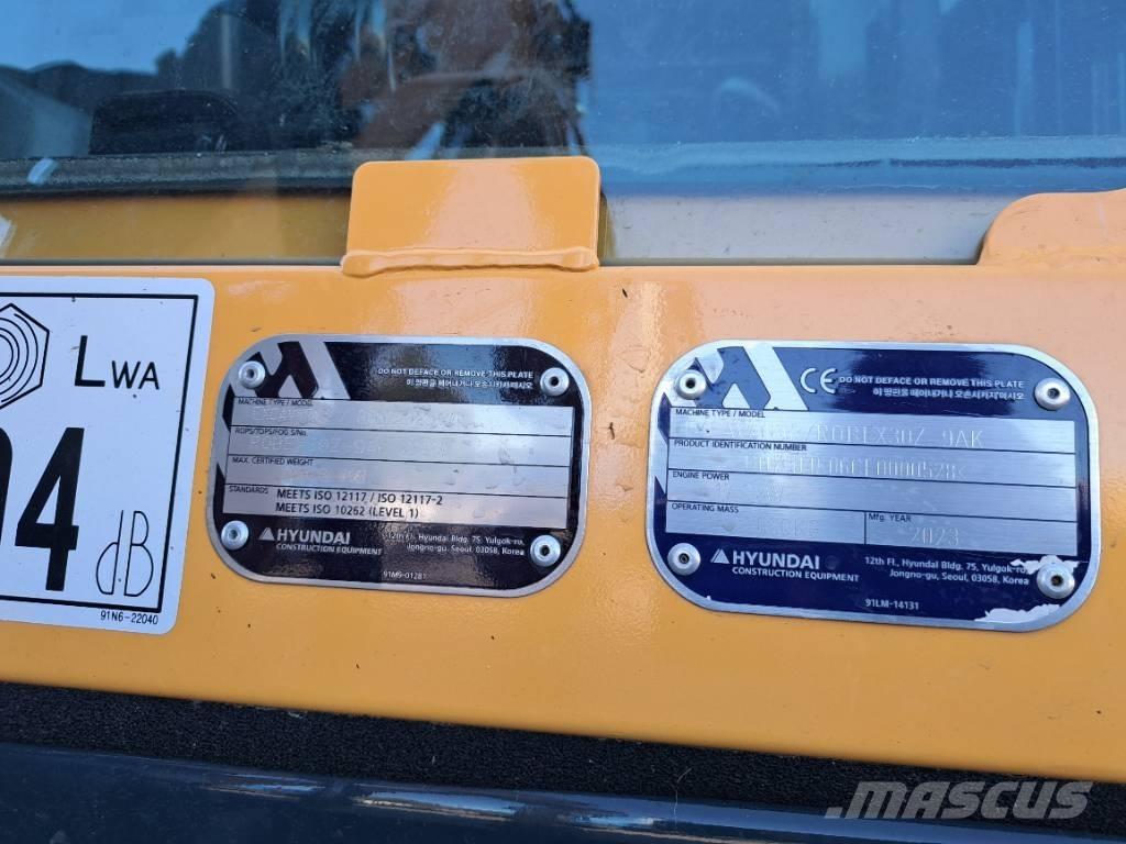 Hyundai R30 Z-9AK Mini ekskavatori < 7 t