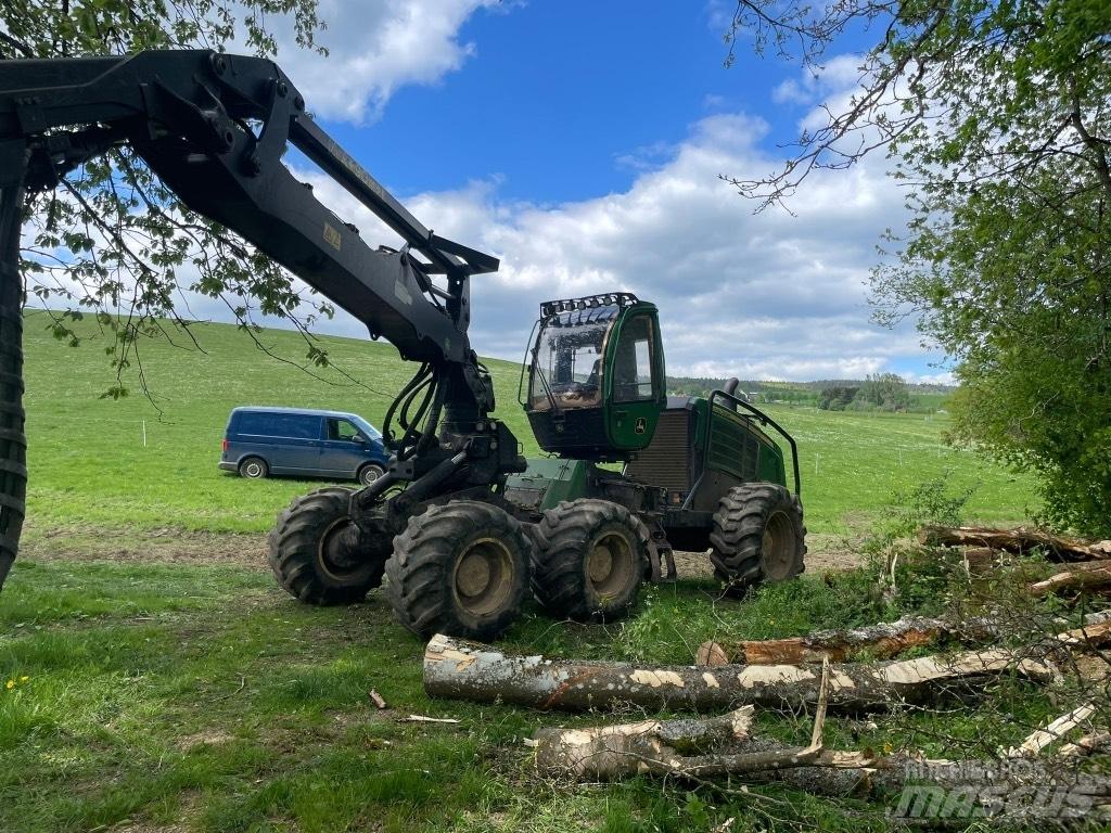 John Deere 1470 G Harvesteri
