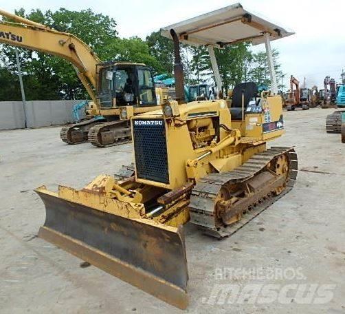 Komatsu D 20 A-6 Kāpurķēžu buldozeri