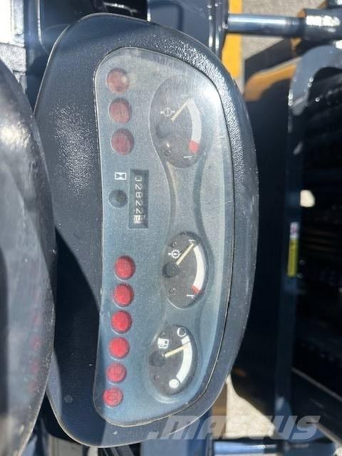 Komatsu FD 40 ZT Autokrāvēji - citi