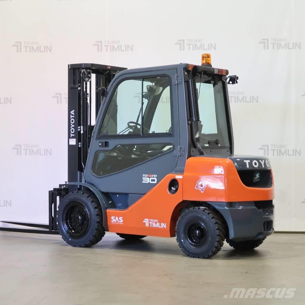 Toyota 02-8FDF30 Tehnika ar dīzeļa dzinēju
