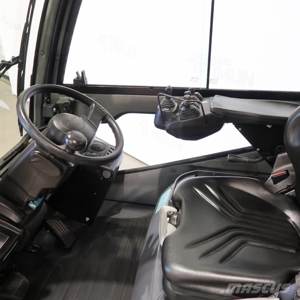 Toyota 02-8FDF30 Tehnika ar dīzeļa dzinēju