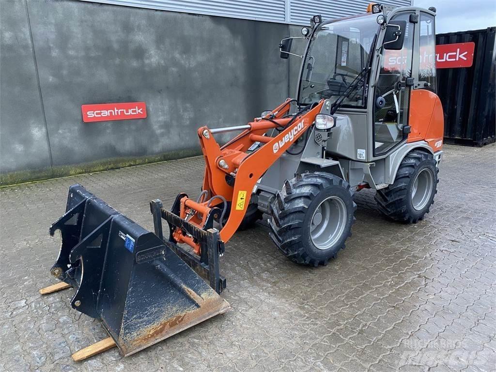 Weycor AR320 Cab Multifunkcionālie iekrāvēji