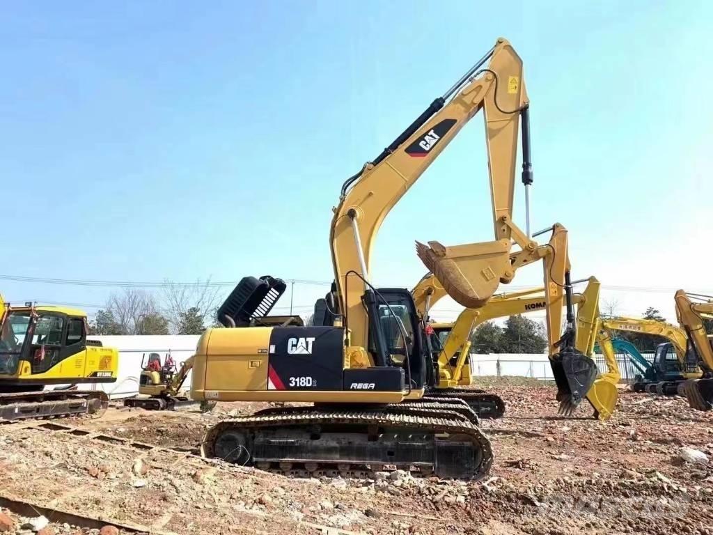 CAT 318d Kāpurķēžu ekskavatori