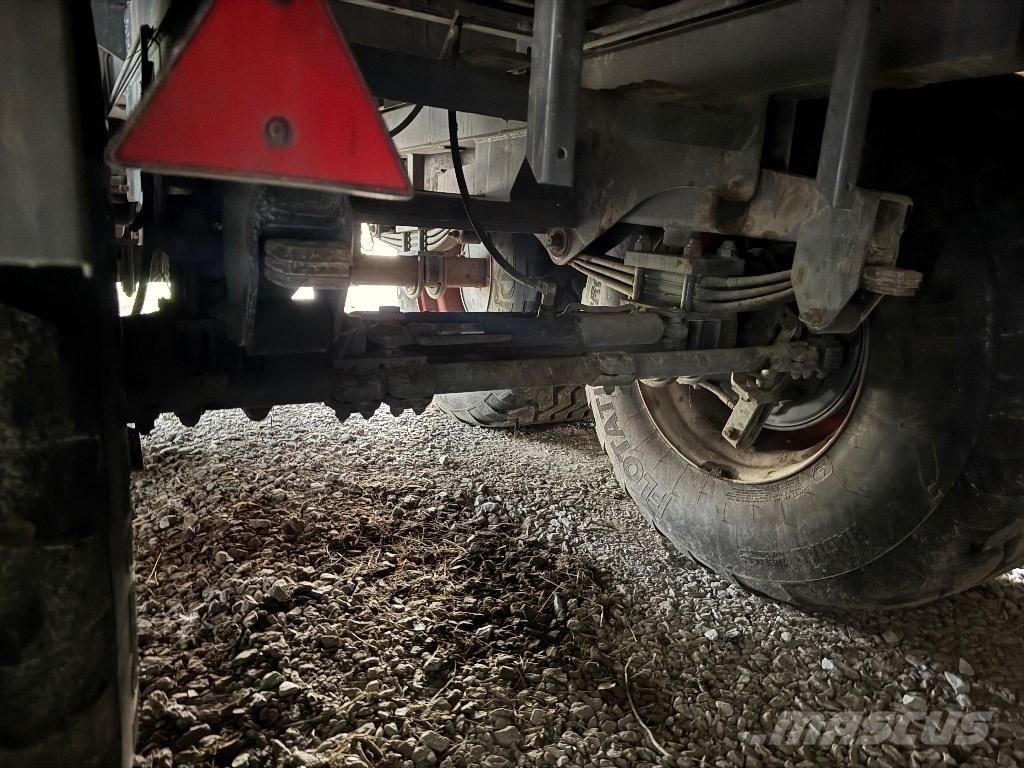 CLAAS Quantum 5800 P Savācējpiekabes