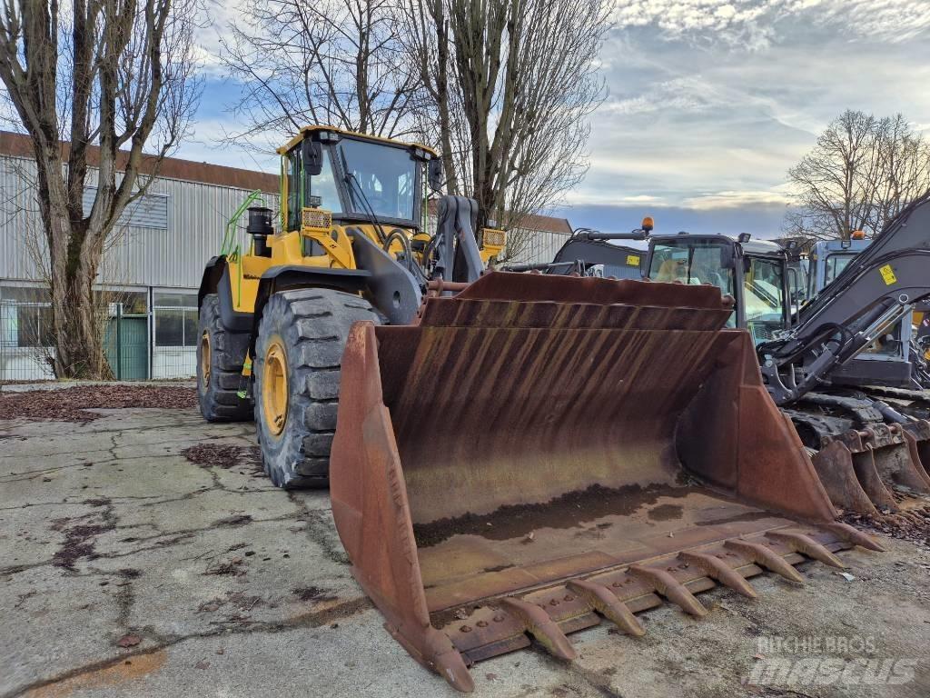 Volvo L 220 H Iekrāvēji uz riteņiem