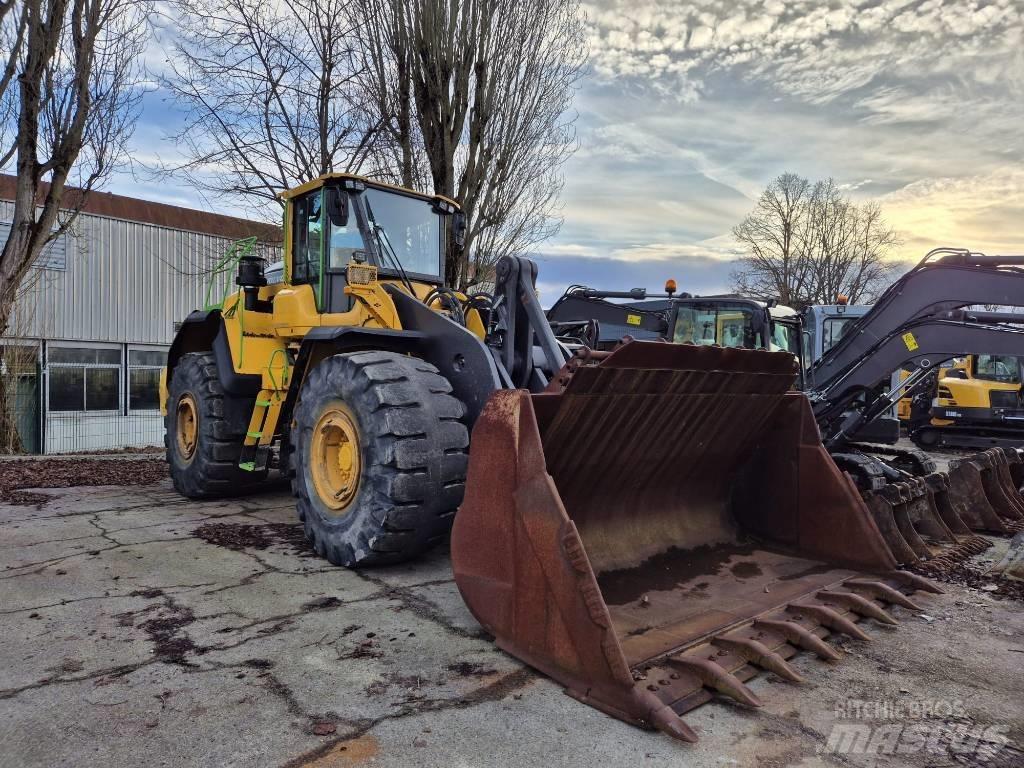 Volvo L 220 H Iekrāvēji uz riteņiem