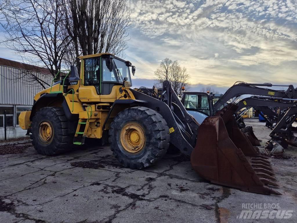 Volvo L 220 H Iekrāvēji uz riteņiem
