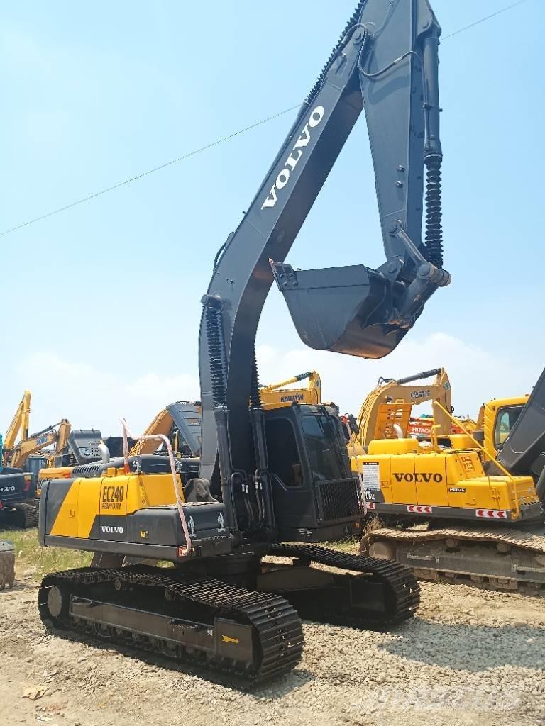 Volvo EC 240 Kāpurķēžu ekskavatori