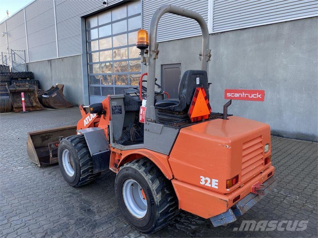 Atlas AR32E Multifunkcionālie iekrāvēji