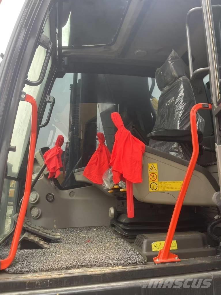 Volvo 350 Kāpurķēžu ekskavatori