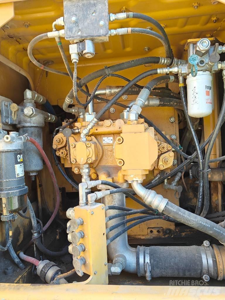 CAT 320 EL Kāpurķēžu ekskavatori