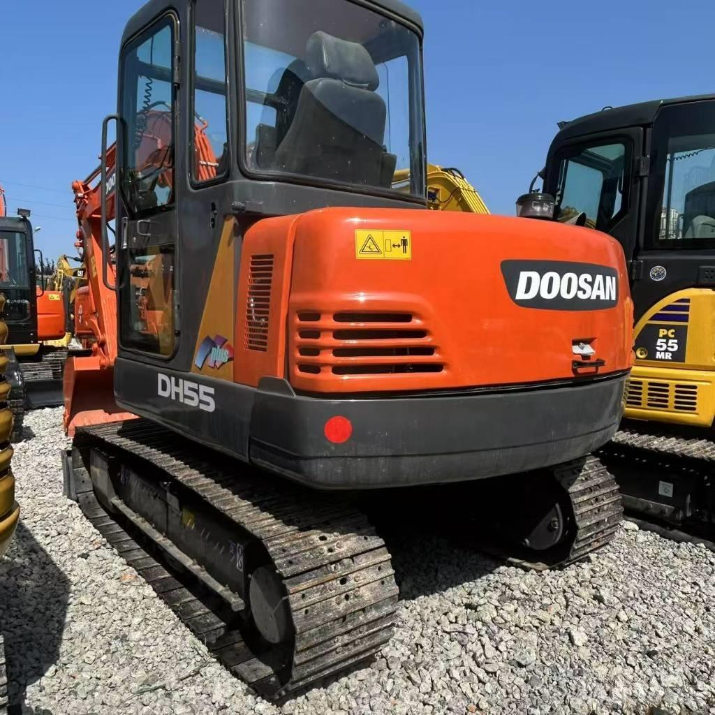 Doosan 55 Kāpurķēžu ekskavatori