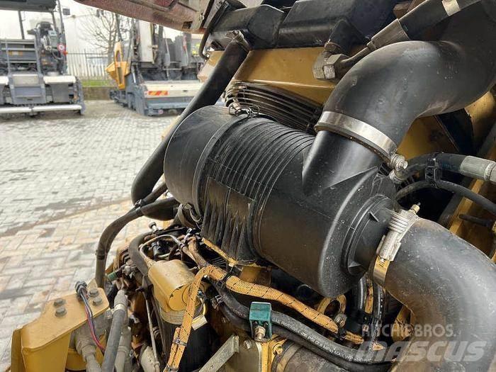 CAT CB 434D XW Divvalču grunts veltņi
