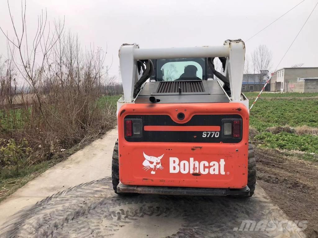 Bobcat T 770 Lietoti riteņu kompaktiekrāvēji