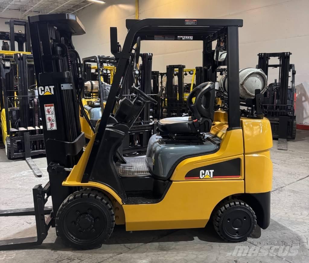 CAT FGC25N Autokrāvēji - citi