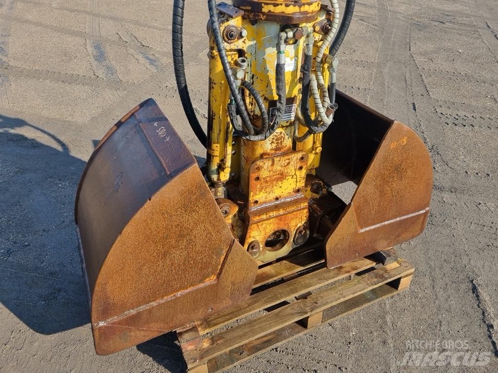 Liebherr 600 MM Pašgrābji