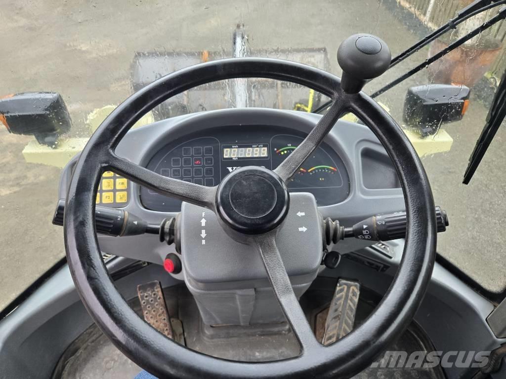 Volvo L 30 B Iekrāvēji uz riteņiem