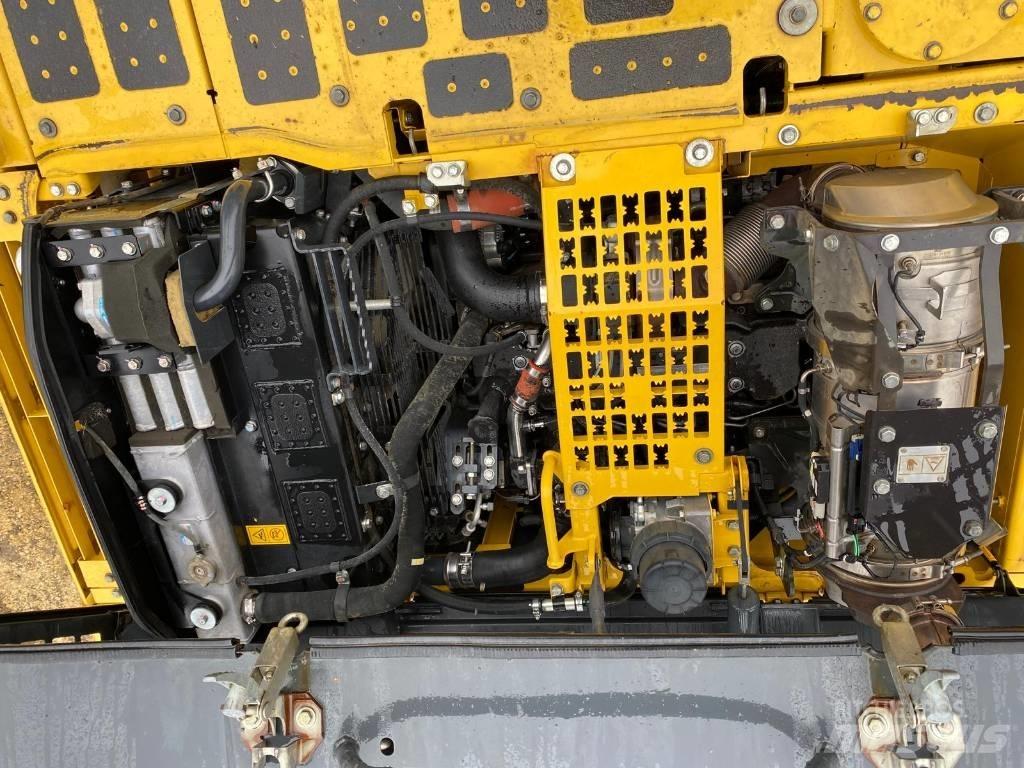 Komatsu PC240LC-10 Ekskavatori tālās sniedzamības darbiem