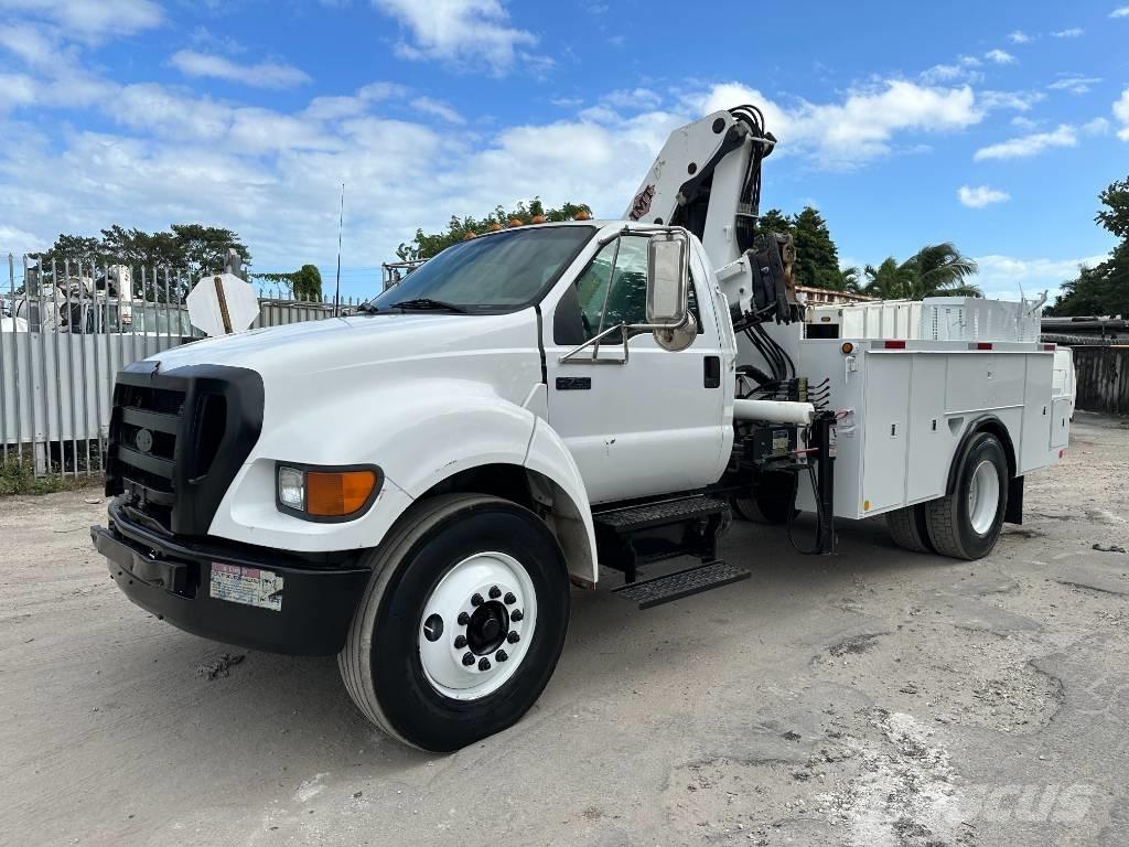 Ford F 750 XL SD Smagās mašīnas ar celtni