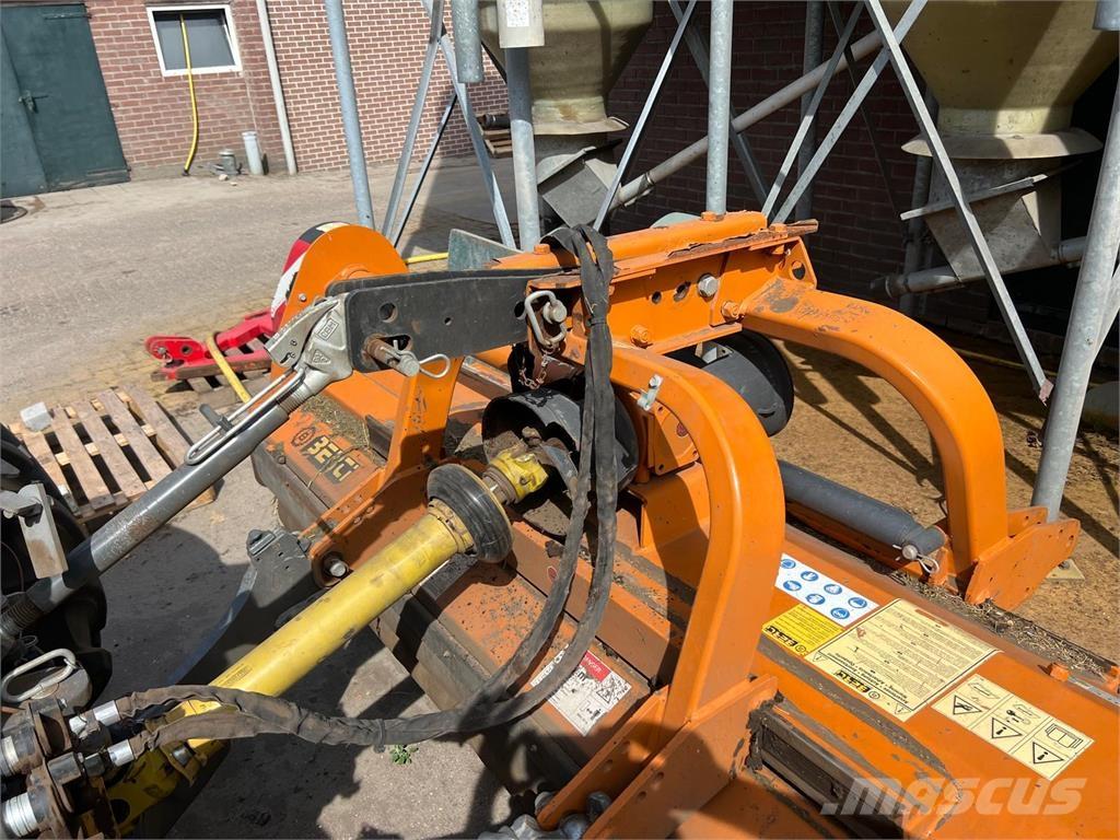 Berti Dual 280 Mauriņa pļāvēji nelīdzenai videi