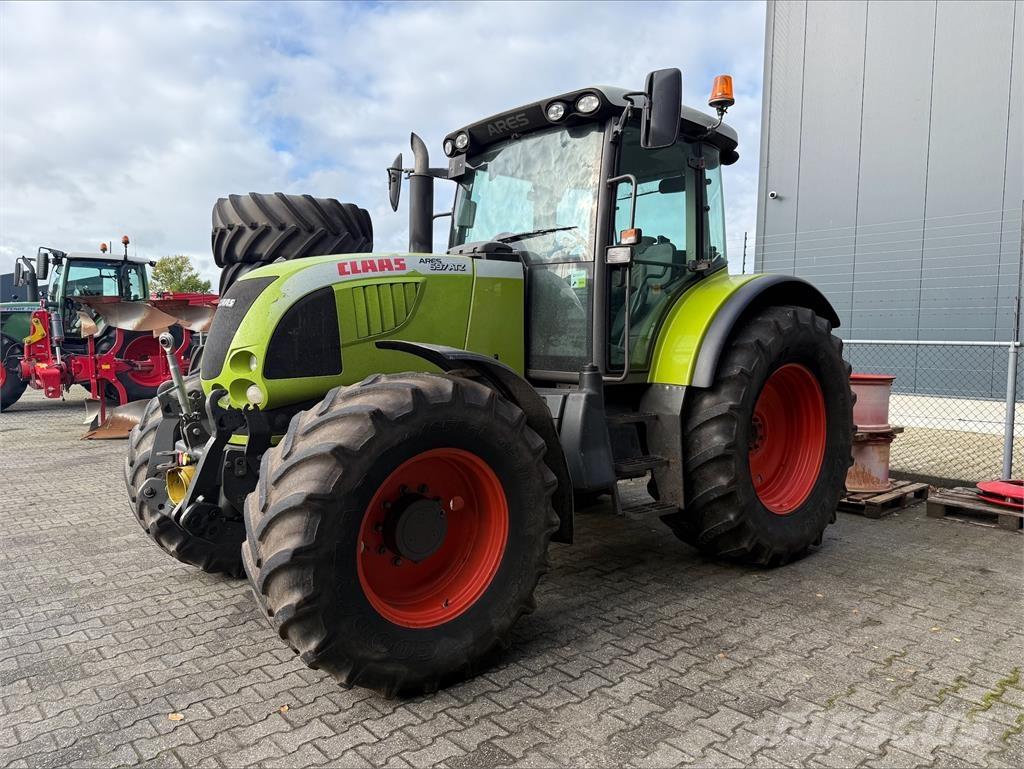 CLAAS Ares 697 ATZ Traktori