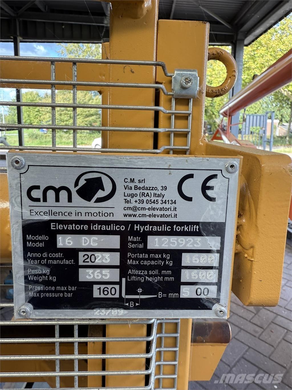 CM 16 DC DUPLEX Cits iekraušanas un rakšanas aprīkojums