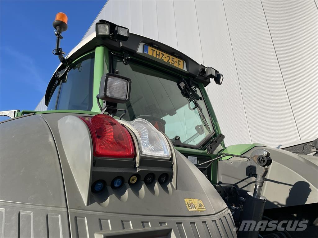 Fendt 826 Vario Traktori