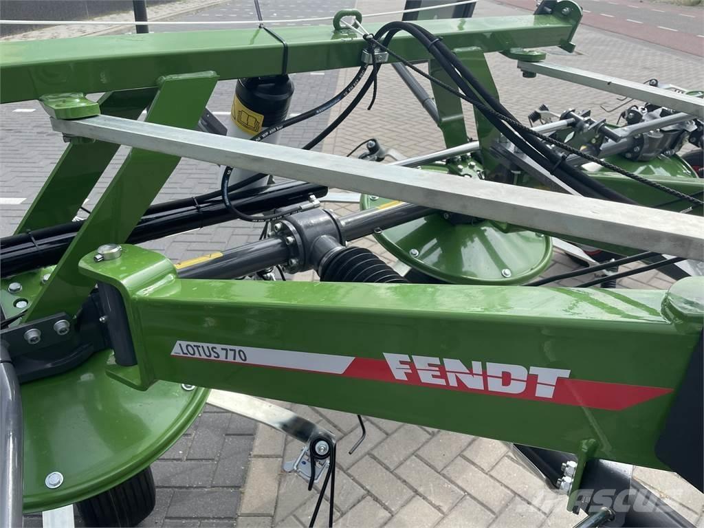 Fendt Lotus 770 Grābekļi un siena ārdītāji