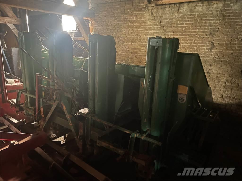 Hassia pootmachine Kartupeļu novākšanas kombaini