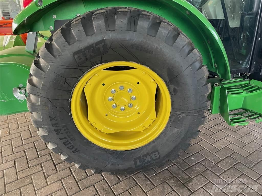 John Deere 5058 Traktori